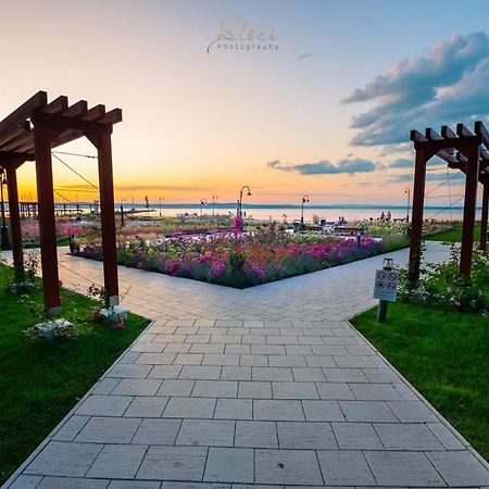 Best Silver Apartman Шіофок Екстер'єр фото