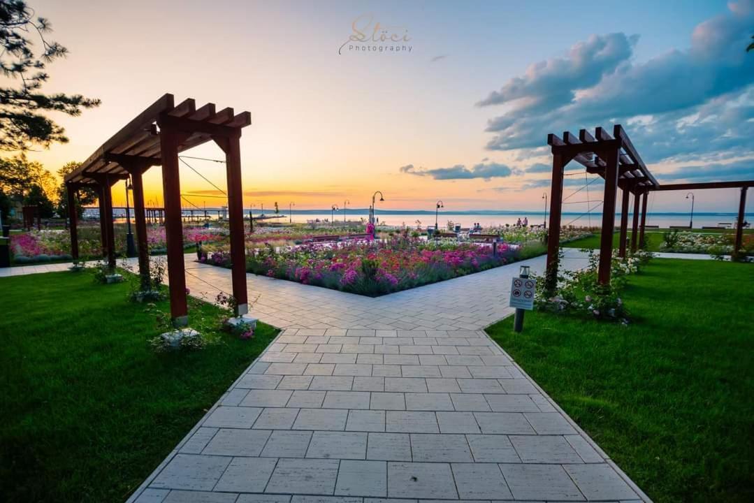 Best Silver Apartman Шіофок Екстер'єр фото